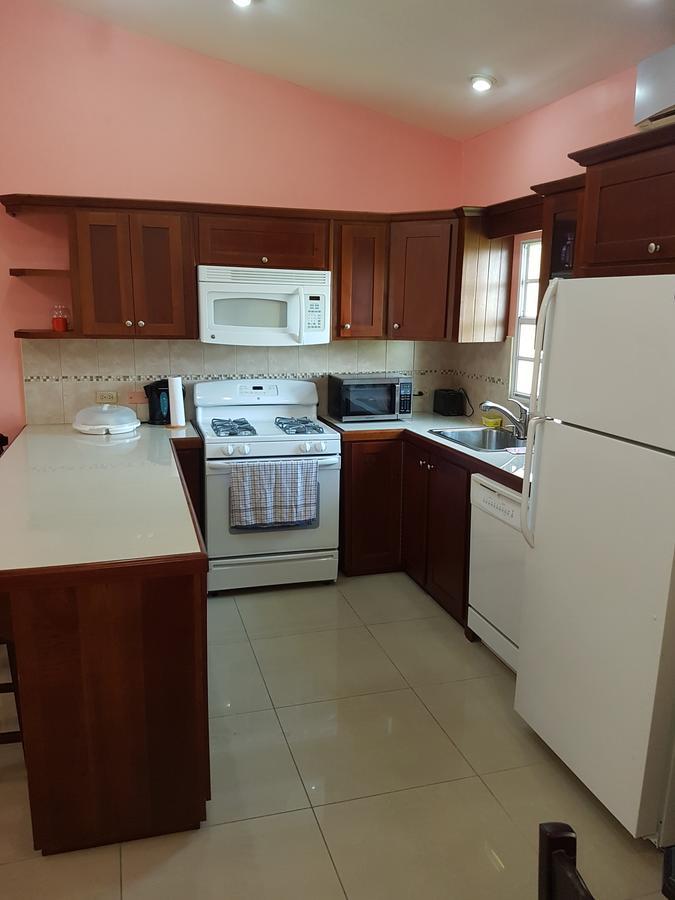 Piarco Village Suites المظهر الخارجي الصورة