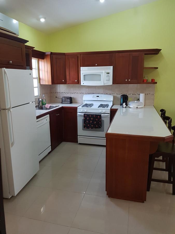 Piarco Village Suites المظهر الخارجي الصورة